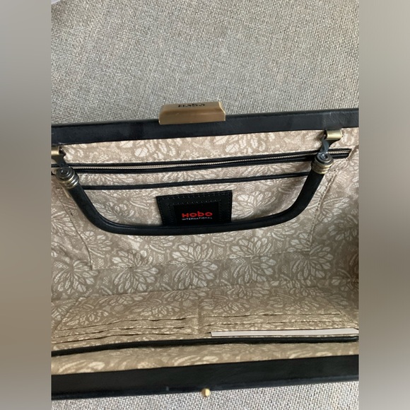 HOBO International Leather Black Clutch w/whipstitching detail - Picture 4 of 10